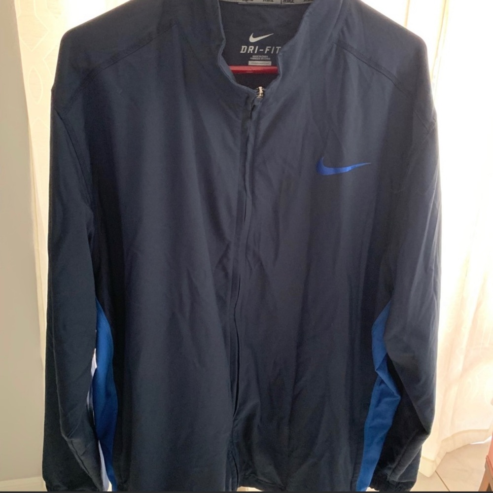 BNWOT Nike thin jacket